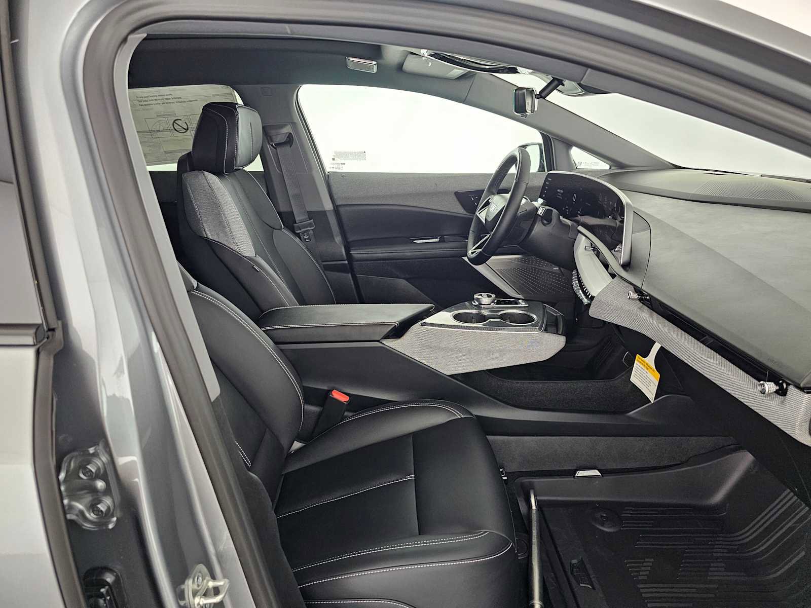 New 2026 Cadillac Optiq Luxury 1 image 10