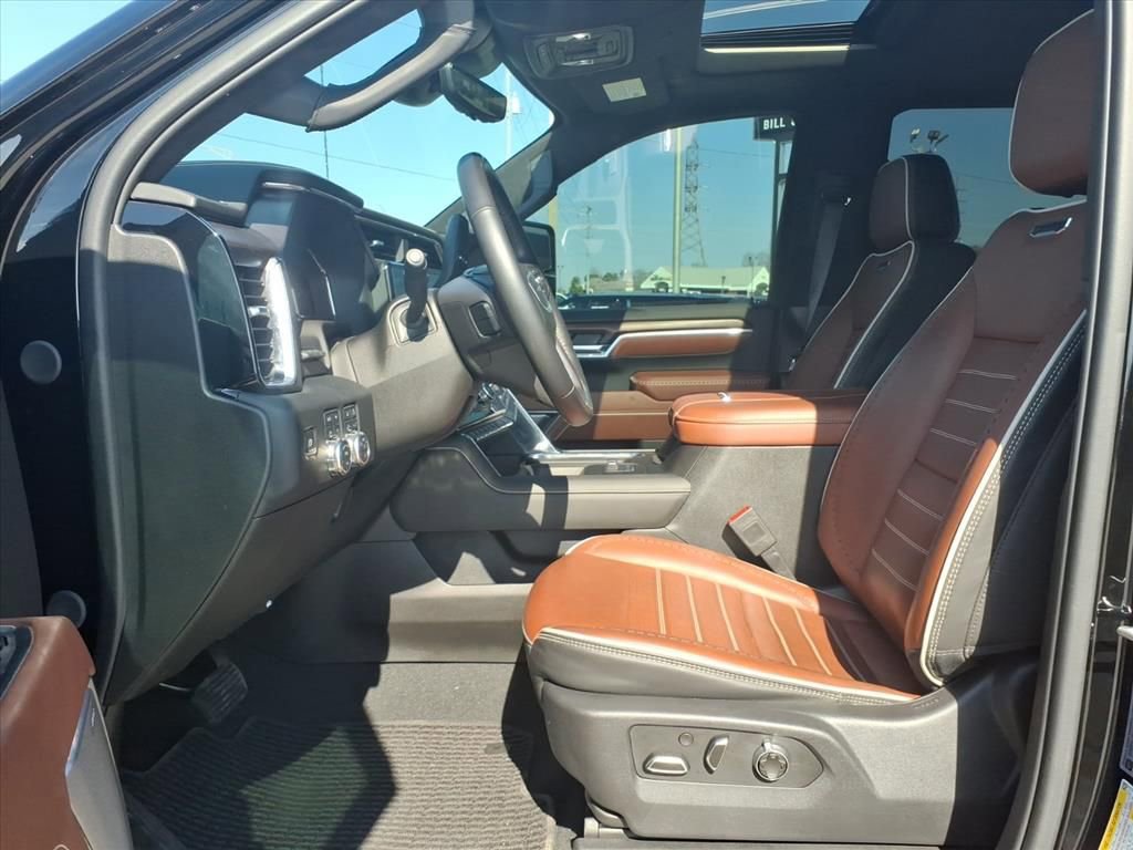 Used 2025 GMC Sierra 2500 Denali Ultimate w/ Max Trailering Package image 17