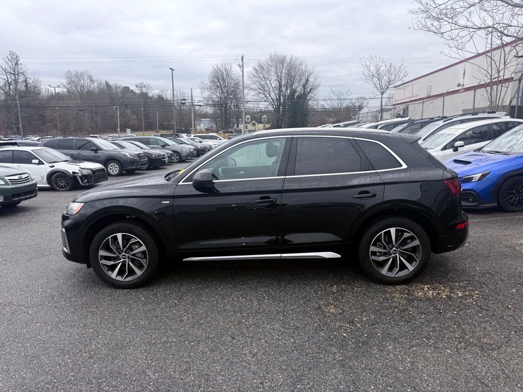 Used 2022 Audi Q5 2.0T Premium w/ Convenience Package image 4