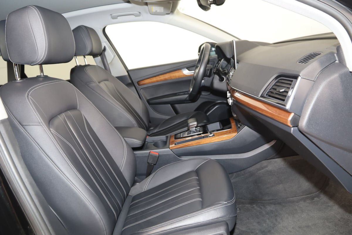 Used 2023 Audi Q5 2.0T Premium AWD/4WD image 17