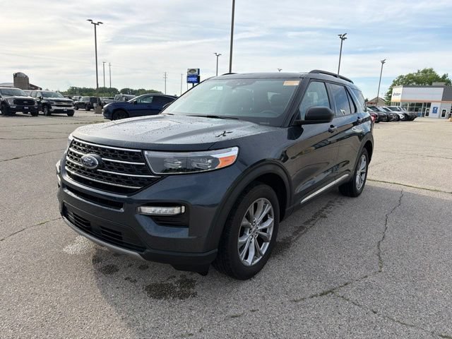 Used 2024 Ford Explorer XLT w/ Equipment Group 202A AWD/4WD image 7