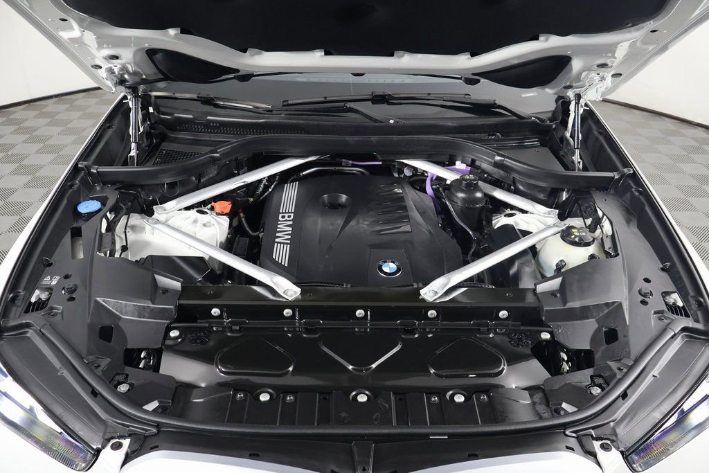 Used 2026 BMW X5 sDrive40i w/ Climate Comfort Package image 15