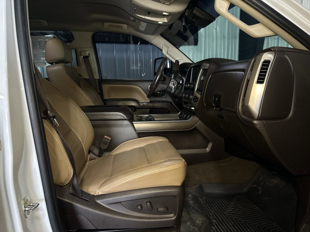Used 2018 GMC Sierra 2500 Denali w/ Duramax Plus Package image 16