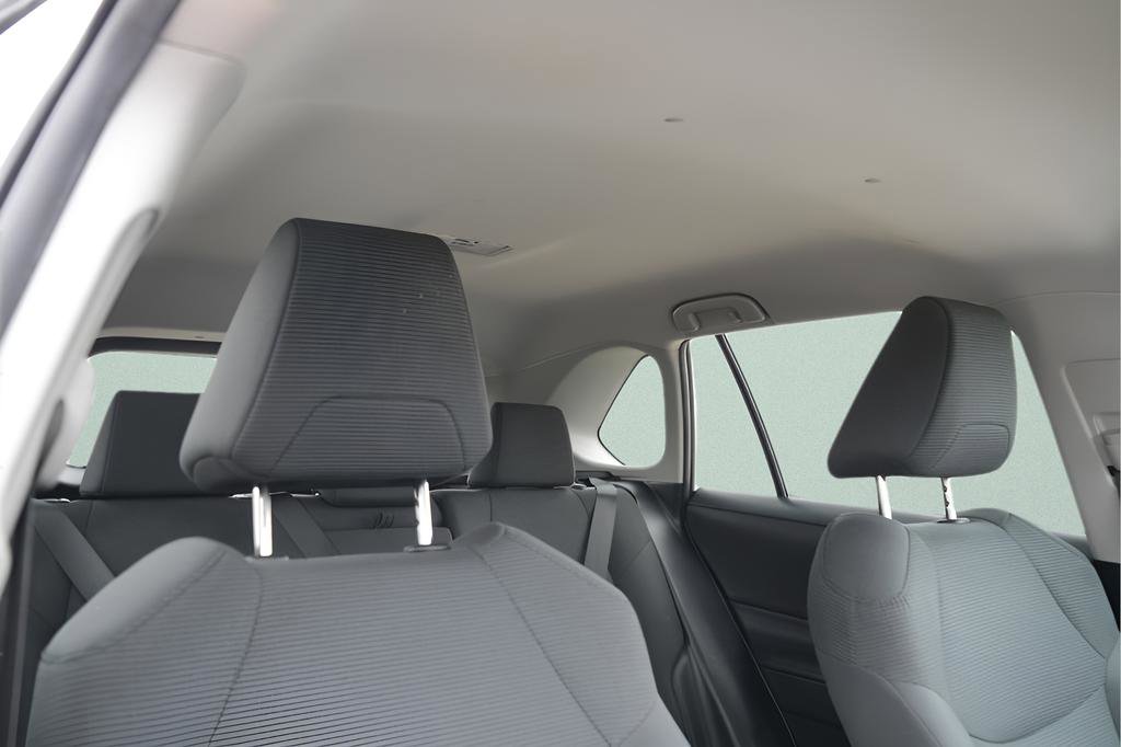 Used 2021 Toyota RAV4 LE AWD/4WD image 13