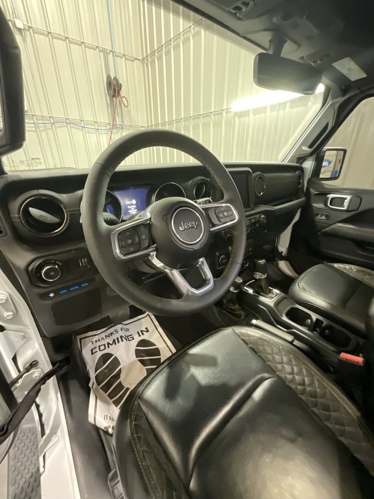 Used 2023 Jeep Wrangler Unlimited Sahara image 9