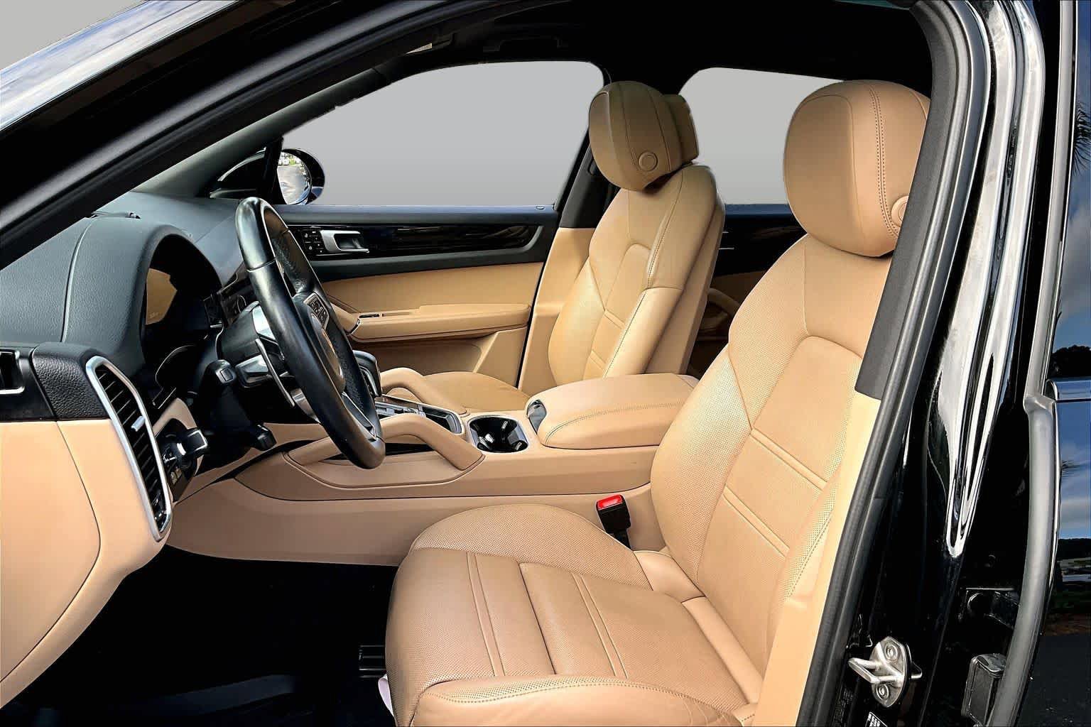 Used 2021 Porsche Cayenne AWD/4WD image 8