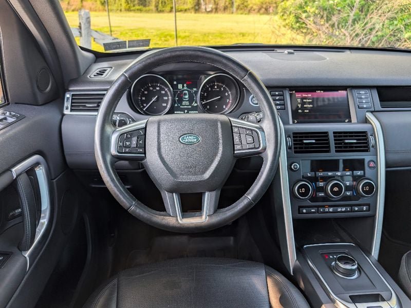 Used 2019 Land Rover Discovery Sport HSE AWD/4WD image 29