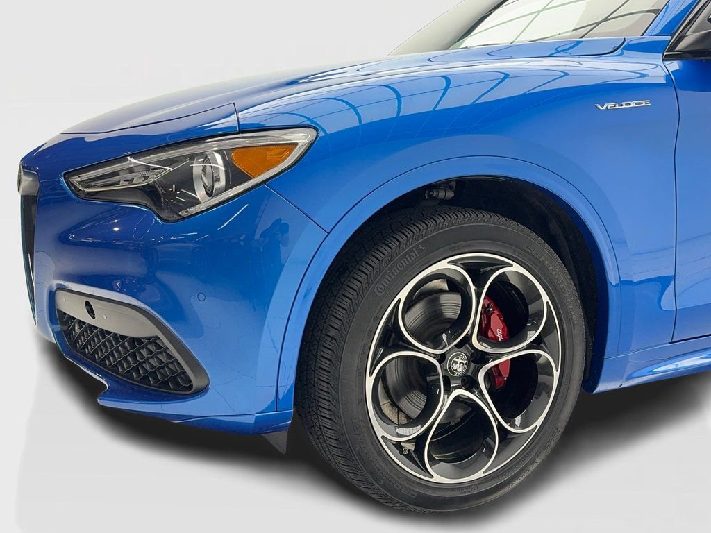 Used 2023 Alfa Romeo Stelvio Veloce image 6
