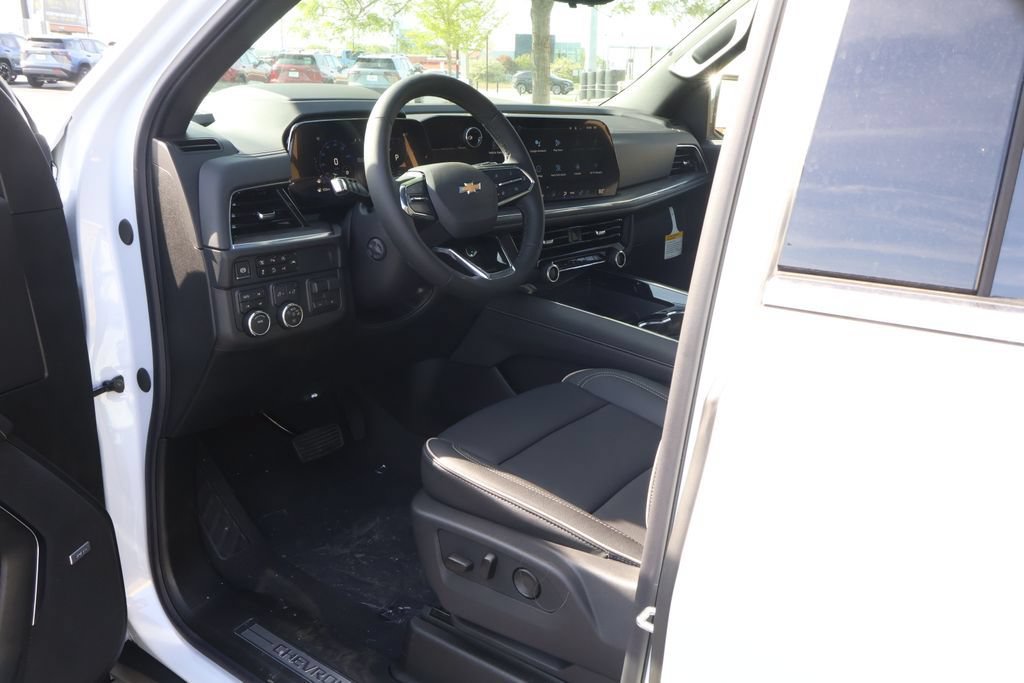 New 2026 Chevrolet Suburban Premier AWD/4WD image 14