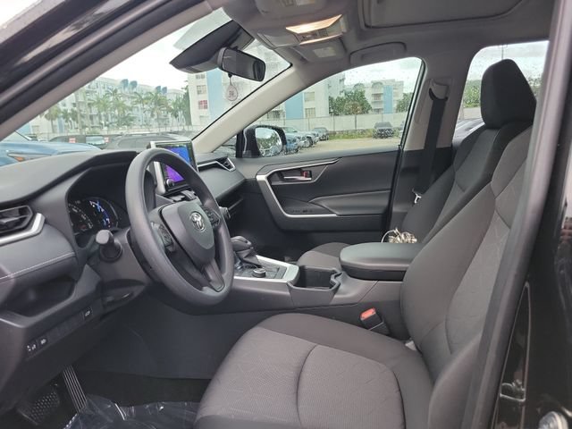 Used 2025 Toyota RAV4 XLE w/ Convenience Package AWD/4WD image 11