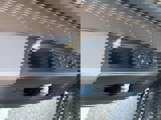 Used 2022 Volkswagen Atlas Cross Sport SE w/ Panoramic Sunroof Package image 18