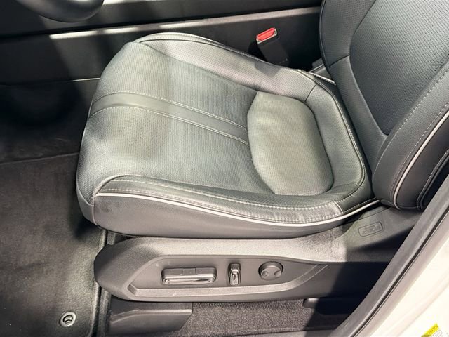 Used 2025 Honda Pilot Elite image 17