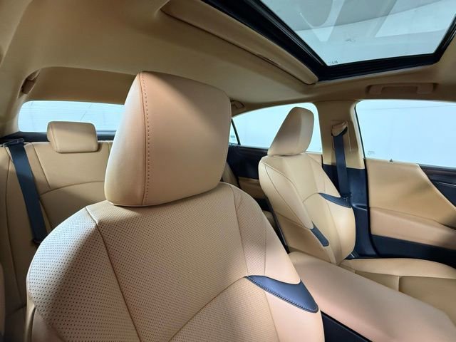 Certified 2025 Lexus ES 300h 300h w/ Premium Package image 35