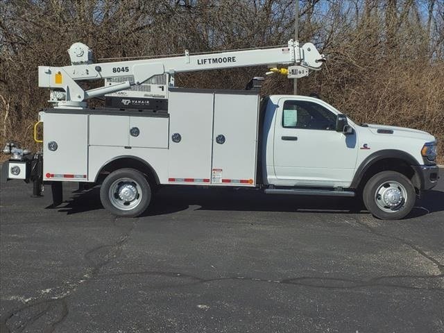Used 2024 RAM 5500 Tradesman AWD/4WD image 2