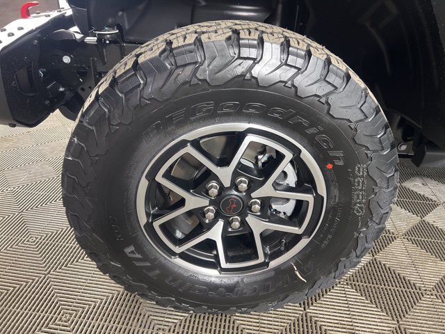 New 2026 Jeep Wrangler Unlimited Rubicon w/ Steel Bumper Group AWD/4WD image 9