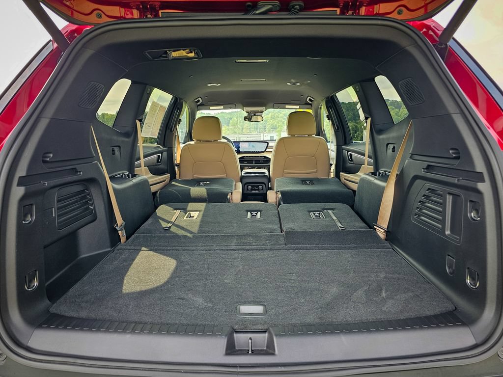 Used 2026 Buick Enclave Preferred w/ LPO, Floor Liner Package AWD/4WD image 37