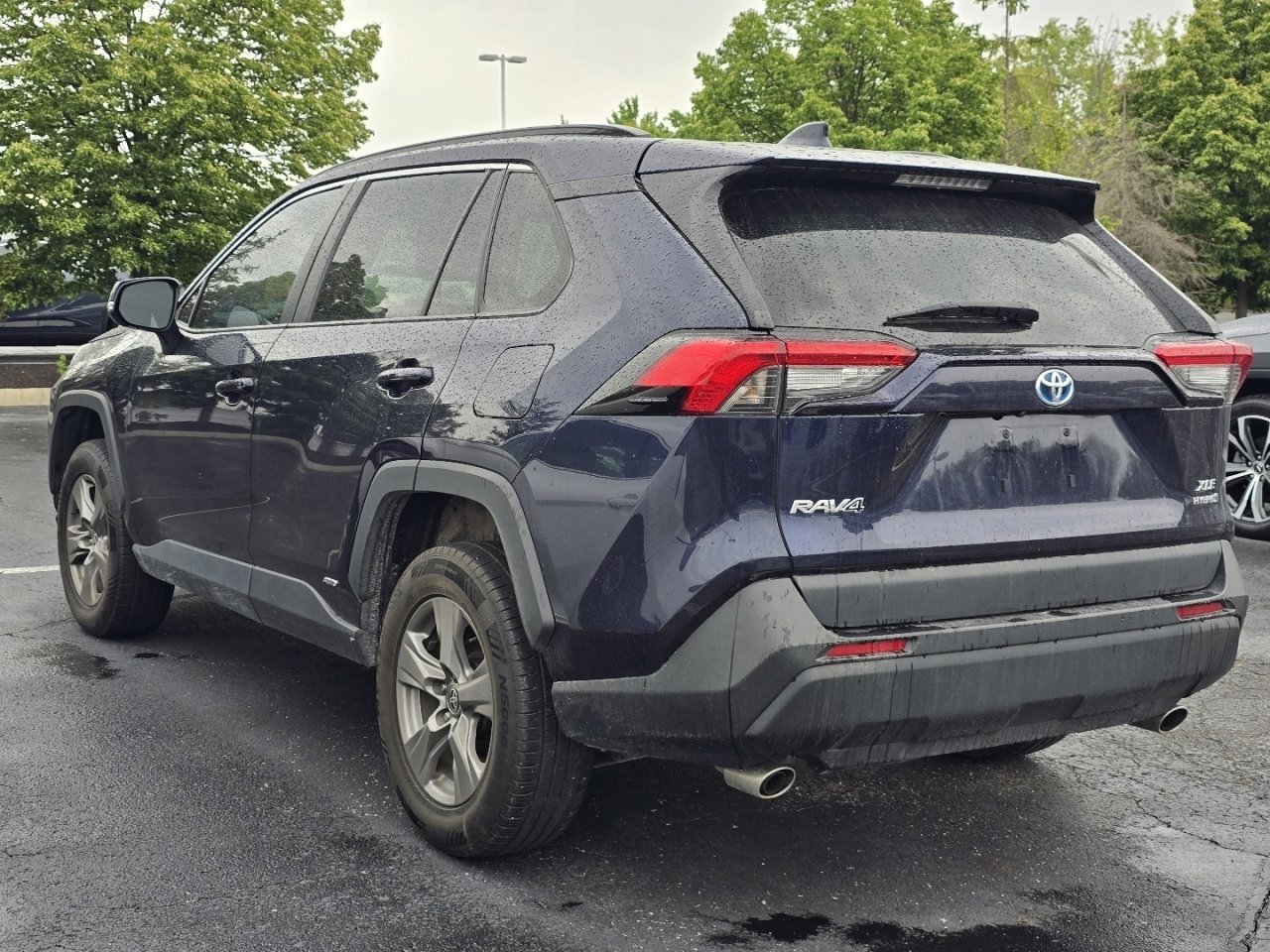 Used 2023 Toyota RAV4 XLE w/ Convenience Package AWD/4WD image 5