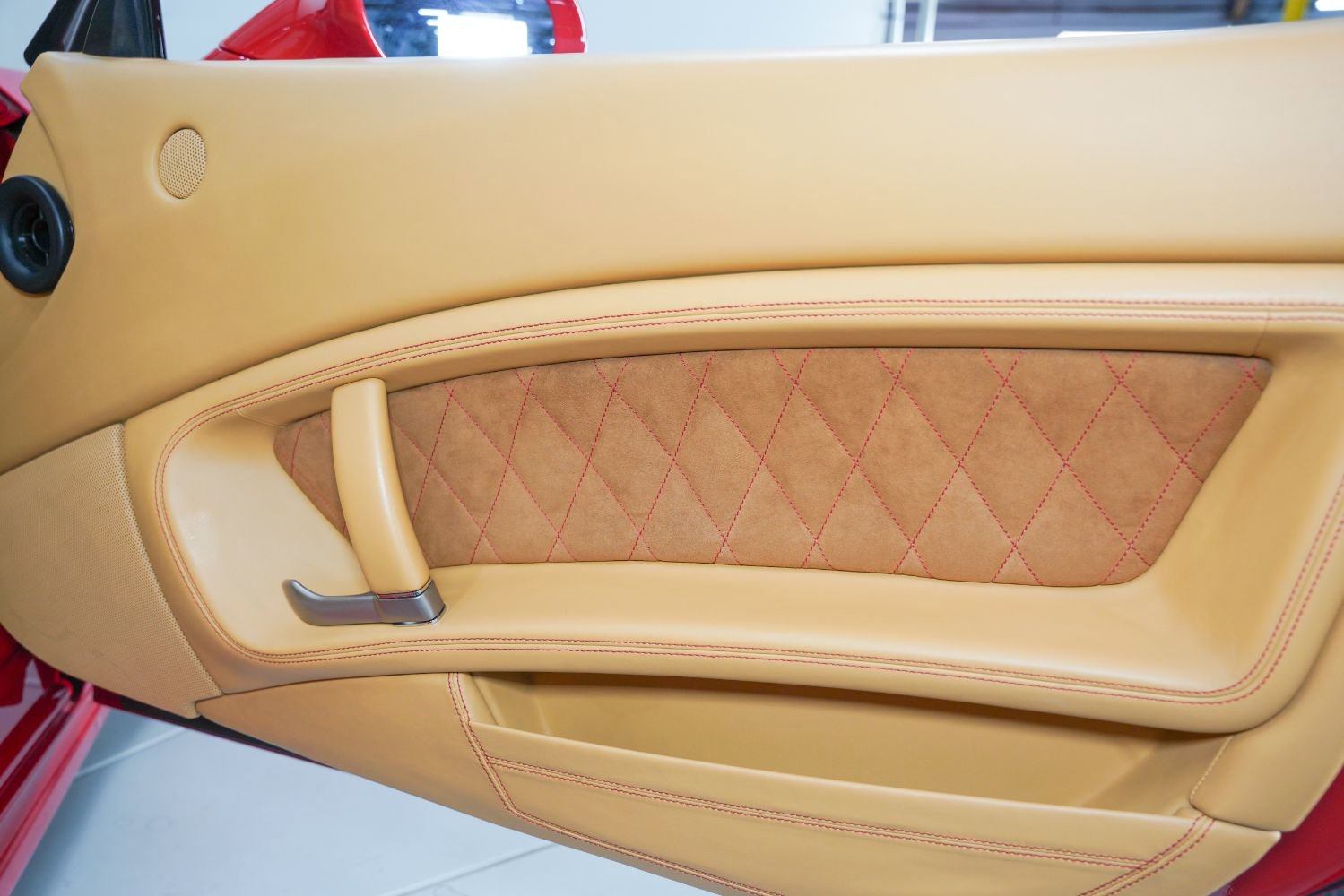 Used 2013 Ferrari California RWD image 32