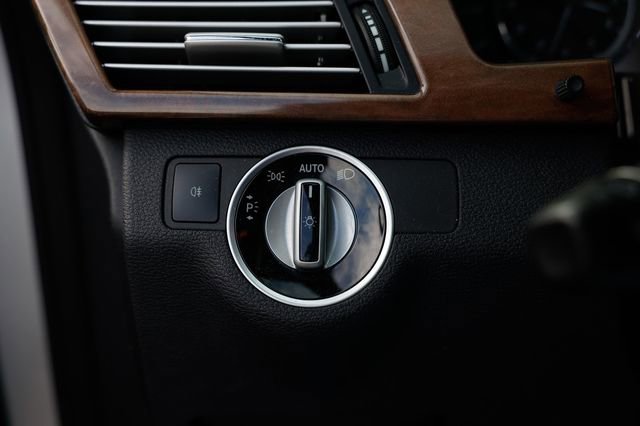 Used 2013 Mercedes-Benz E 350 4MATIC Wagon image 50