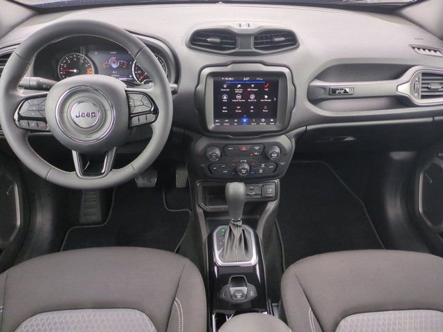 Used 2021 Jeep Renegade Latitude w/ Sun & Sound Group FWD image 16