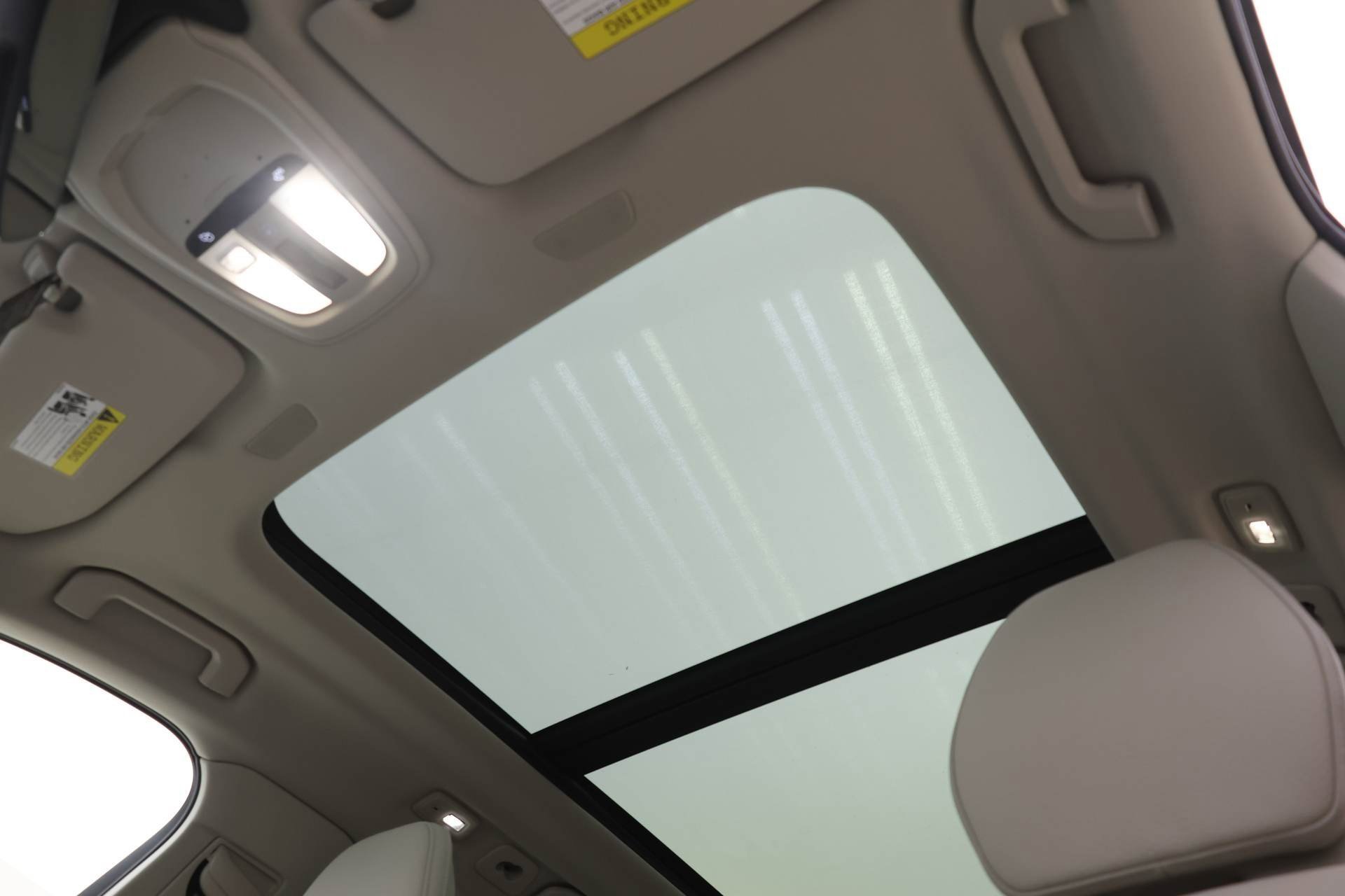 New 2025 Volvo XC60 T8 Plus w/ Protection Package Premier image 15