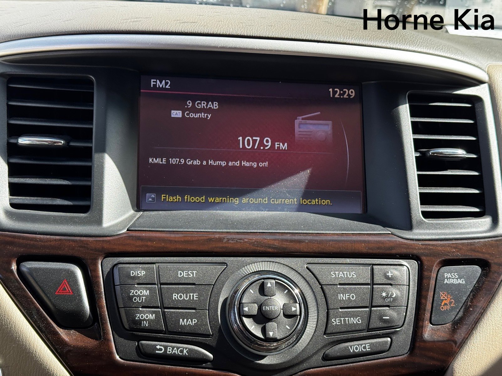 Used 2014 Nissan Pathfinder SL w/ SL Tech Package image 22