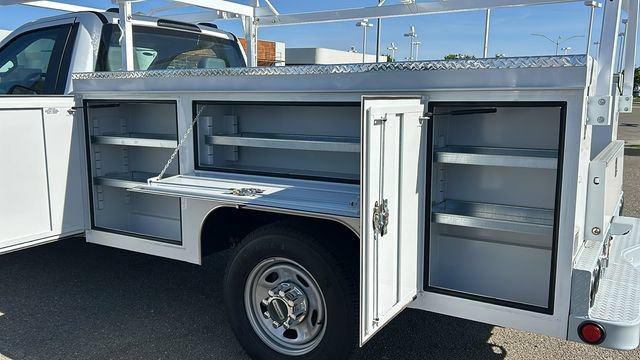 New 2026 Ford F350 XL w/ XL Chrome Package RWD image 7