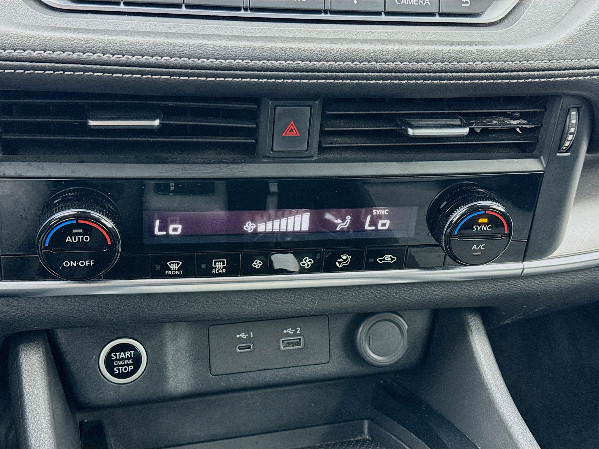 Used 2023 Nissan Rogue SV image 12