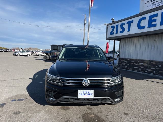 Used 2018 Volkswagen Tiguan SEL Premium image 2