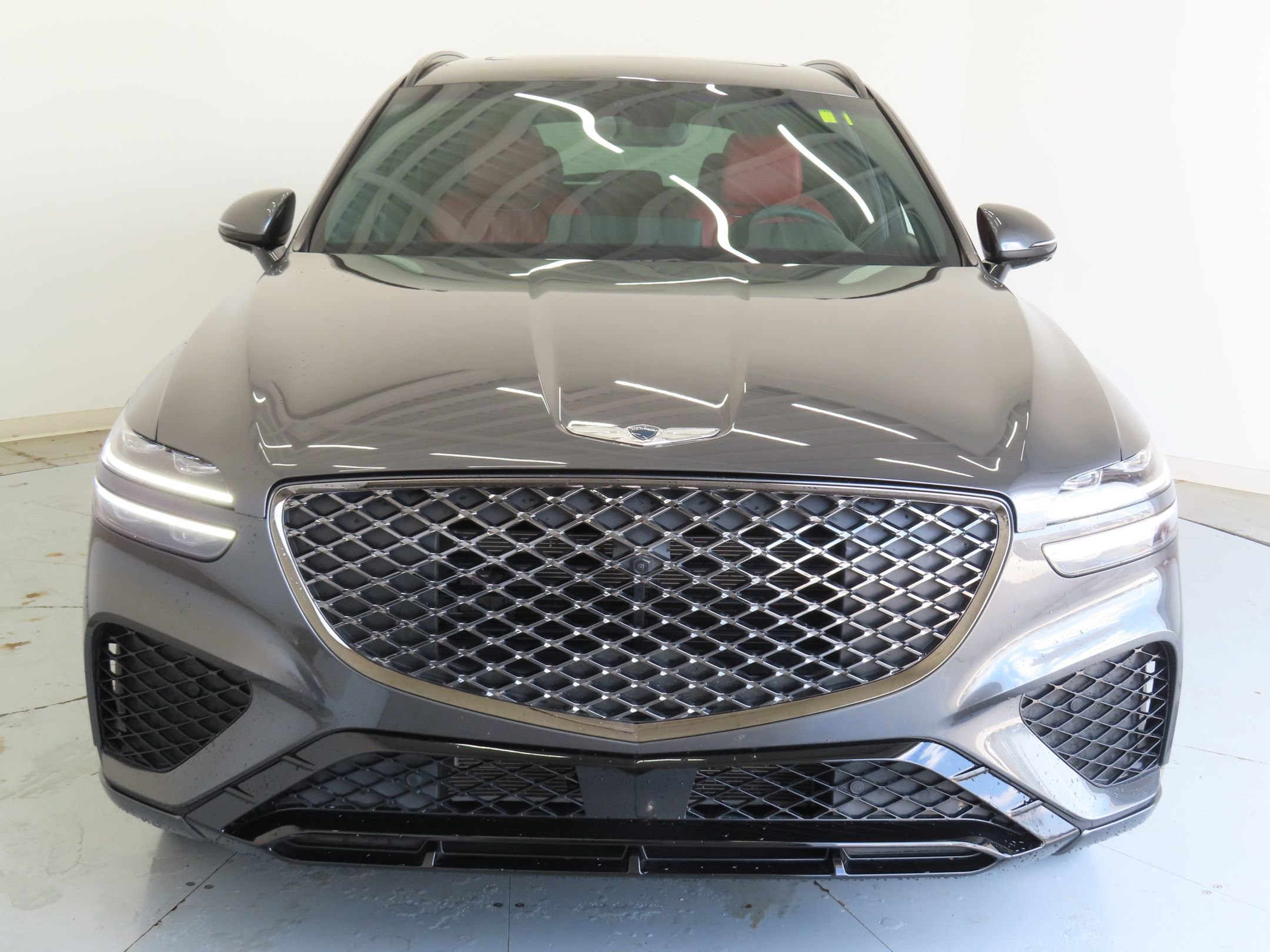 Used 2024 Genesis GV70 3.5T Sport w/ Sport Advanced Package image 10