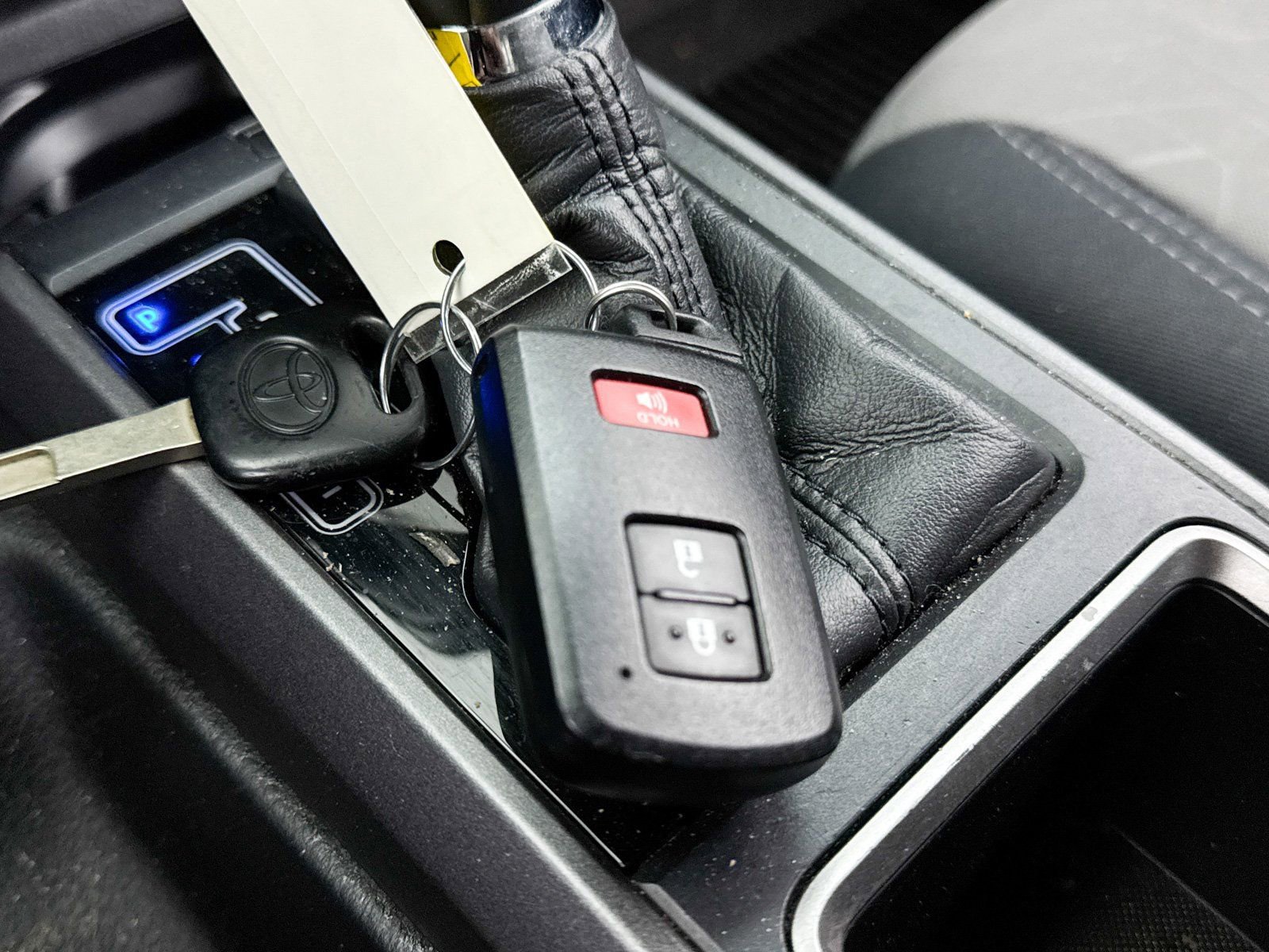 Used 2020 Toyota Tacoma TRD Sport image 31