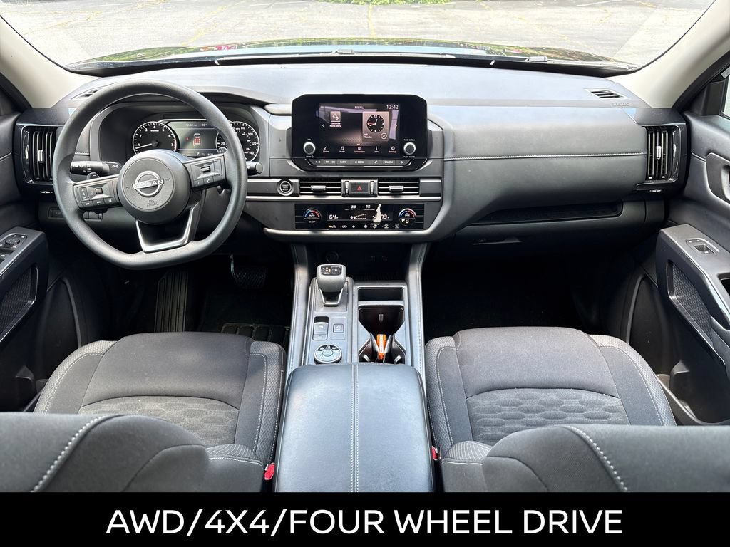 Used 2024 Nissan Pathfinder S AWD/4WD image 13