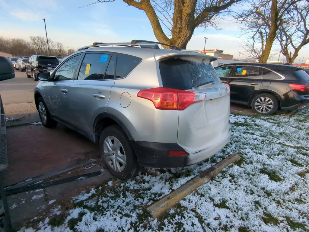 Used 2015 Toyota RAV4 LE image 4