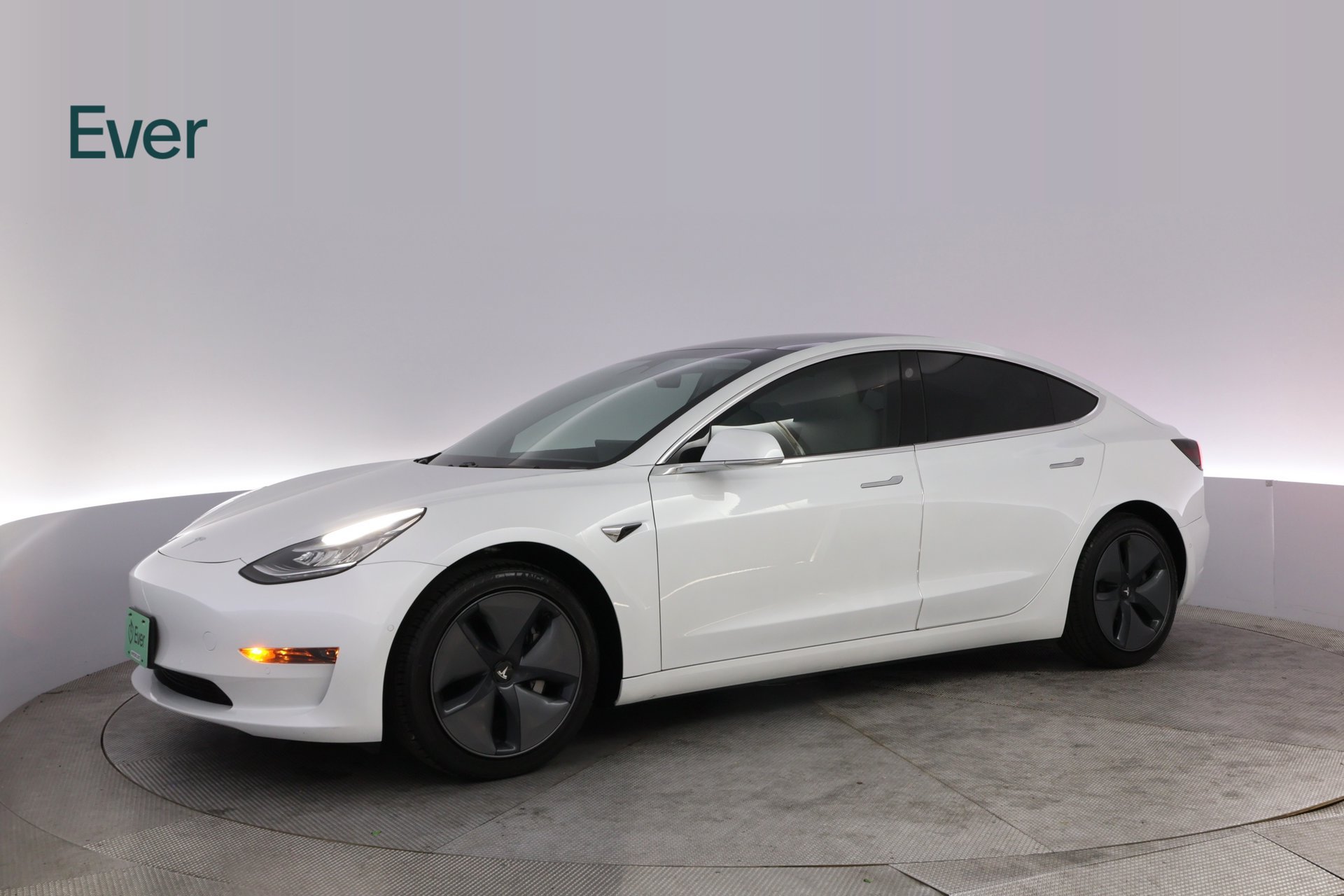 Used 2020 Tesla Model 3 Standard Range RWD image 18