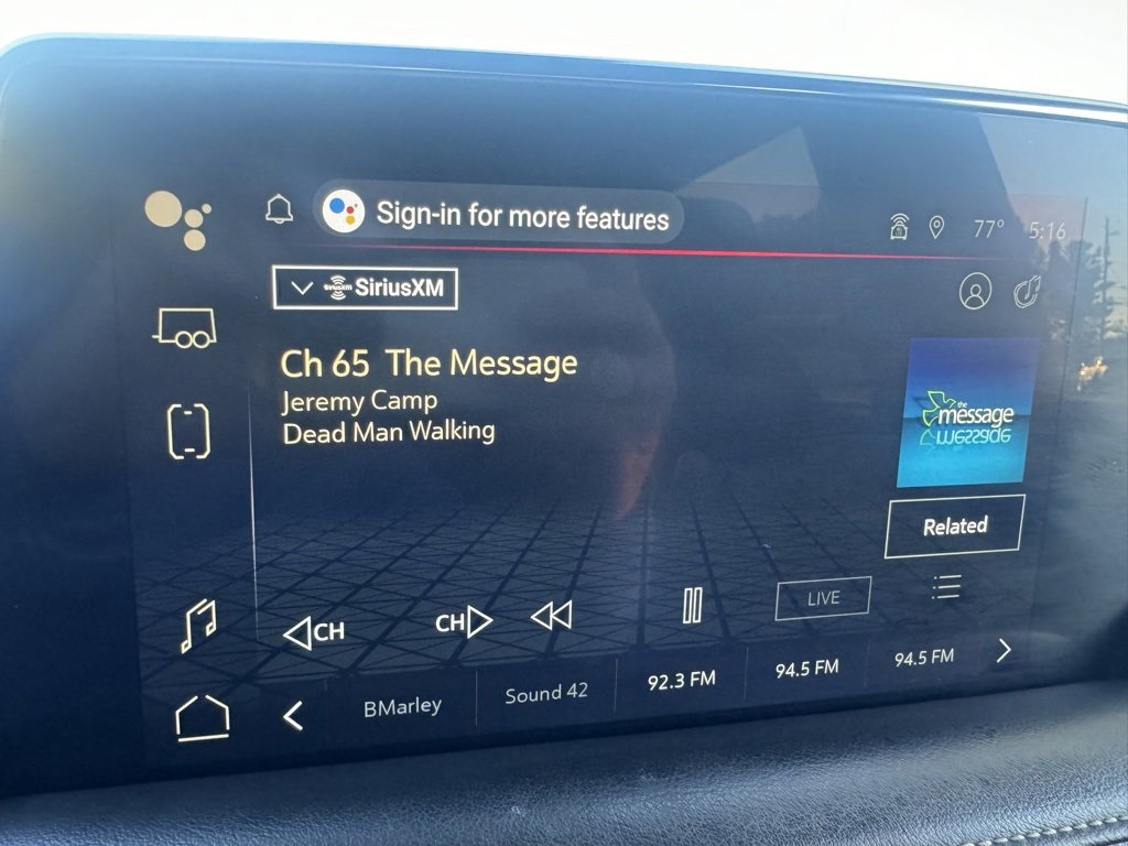 Used 2023 GMC Yukon SLT w/ SLT Premium Package image 30