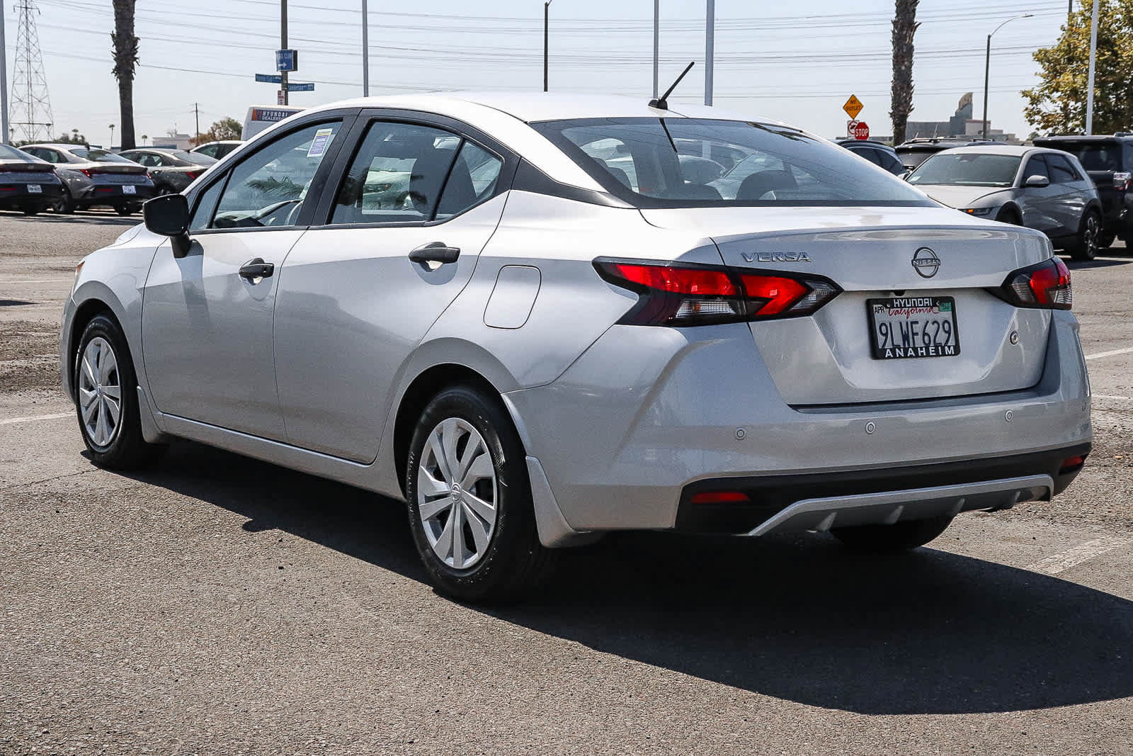 Used 2024 Nissan Versa S w/ Trunk Package FWD image 9