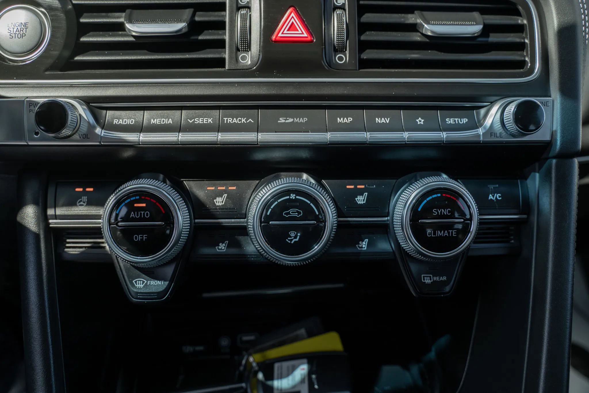 Used 2019 Genesis G70 2.0T Advanced w/ Dynamic Package image 29