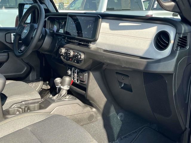 Used 2024 Jeep Gladiator Sport image 24