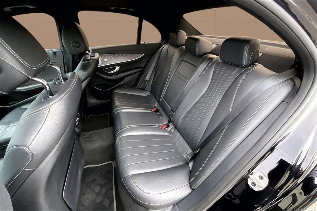 Used 2021 Mercedes-Benz E 350 4MATIC Sedan image 22