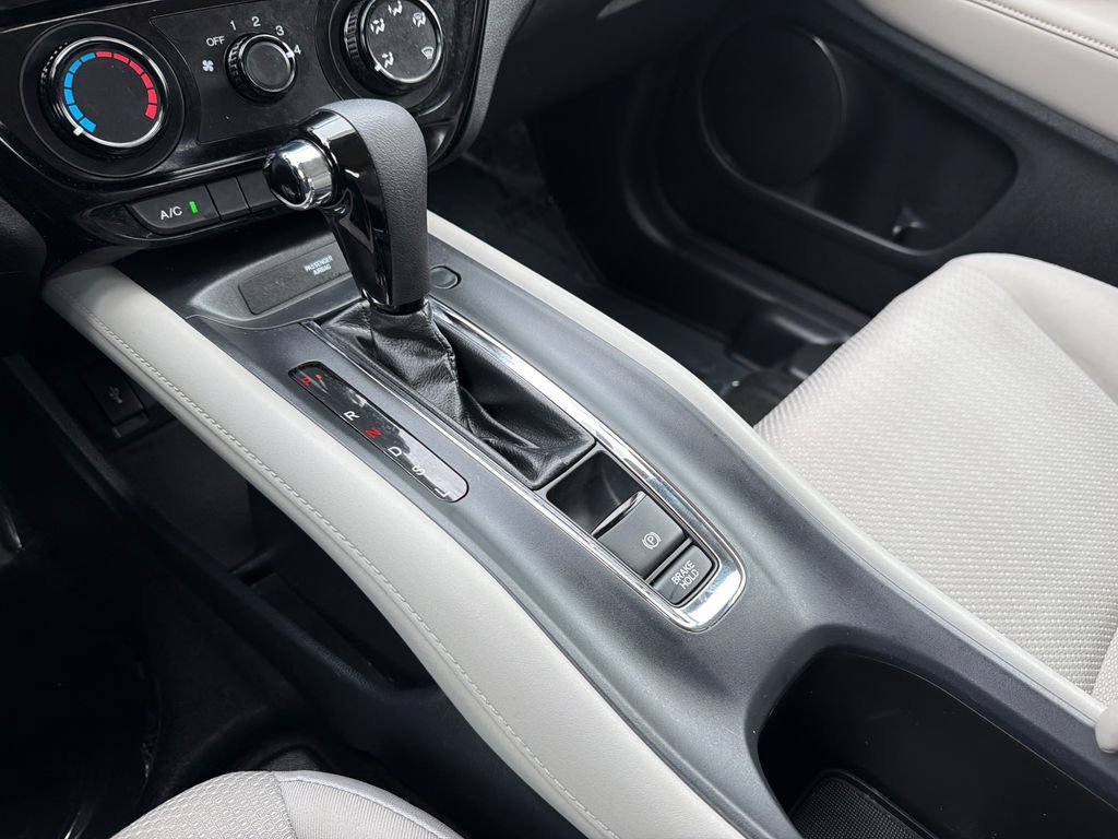 Used 2017 Honda HR-V LX image 27