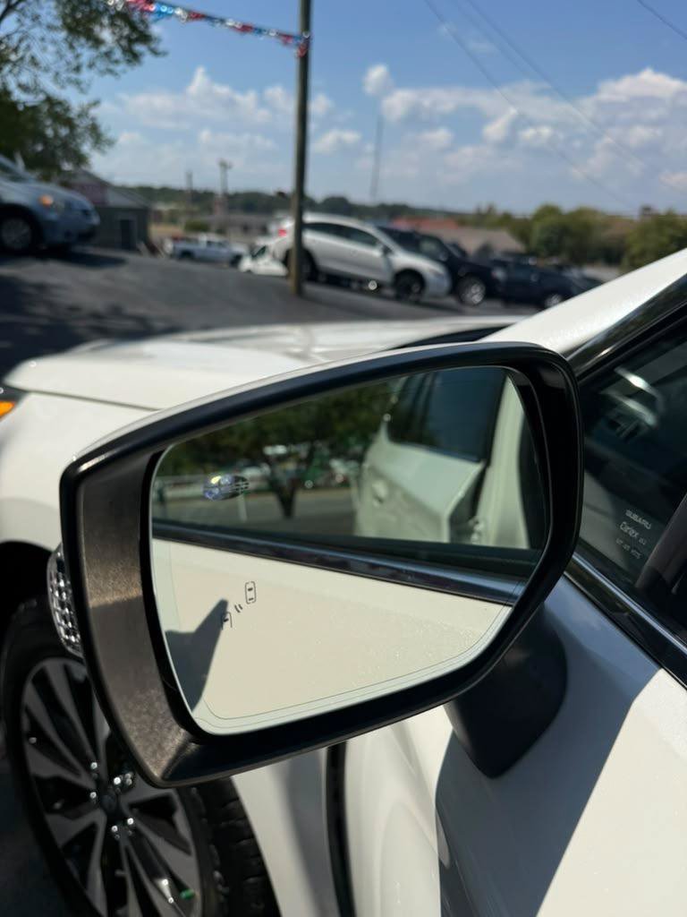 Used 2015 Subaru Outback 2.5i Limited AWD/4WD image 16
