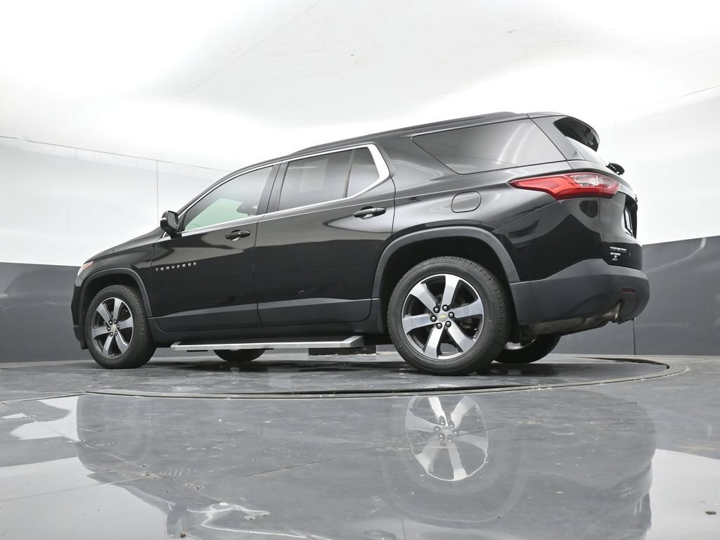 Used 2020 Chevrolet Traverse LT w/ LT Premium Package FWD image 44