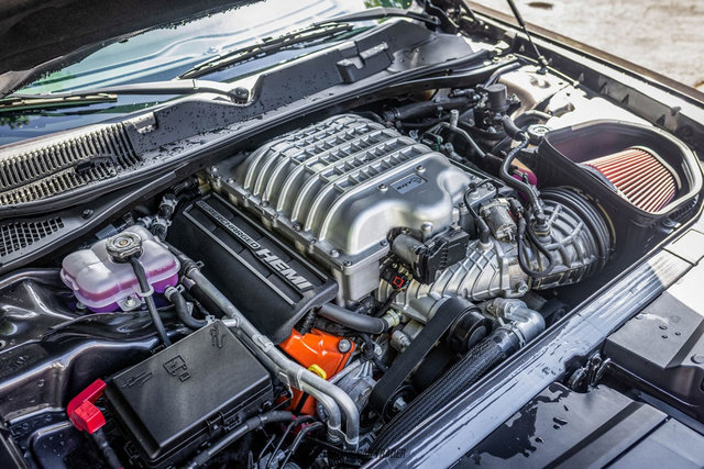 Used 2020 Dodge Challenger SRT Hellcat image 17