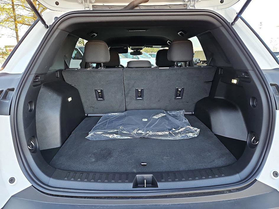 New 2026 Chevrolet Equinox LT image 11