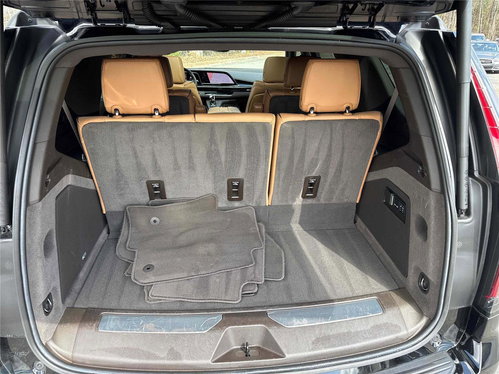 Used 2021 Cadillac Escalade Sport w/ Driver Assist Tech Package image 31