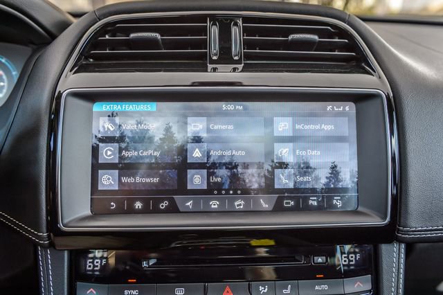 Used 2018 Jaguar F-PACE R-Sport image 20