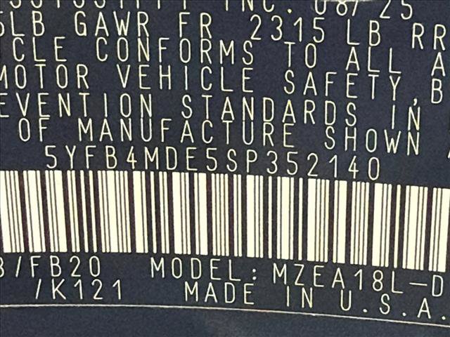 Used 2025 Toyota Corolla LE FWD image 27