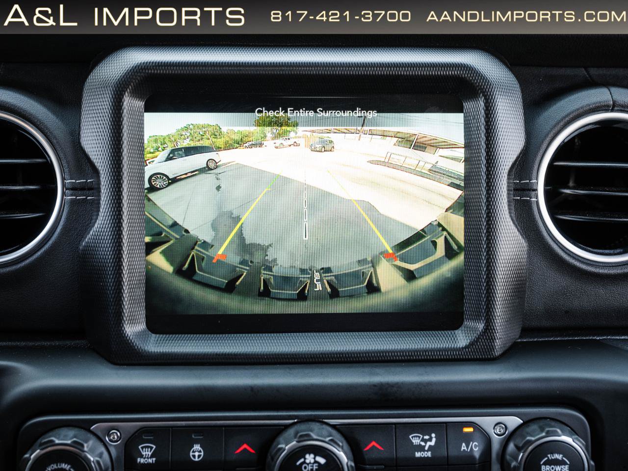 Used 2023 Jeep Wrangler Unlimited Sahara w/ LED Lighting Group AWD/4WD image 51