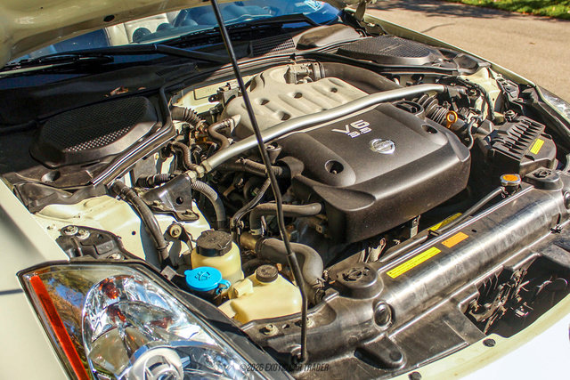 Used 2004 Nissan 350Z Touring RWD image 22