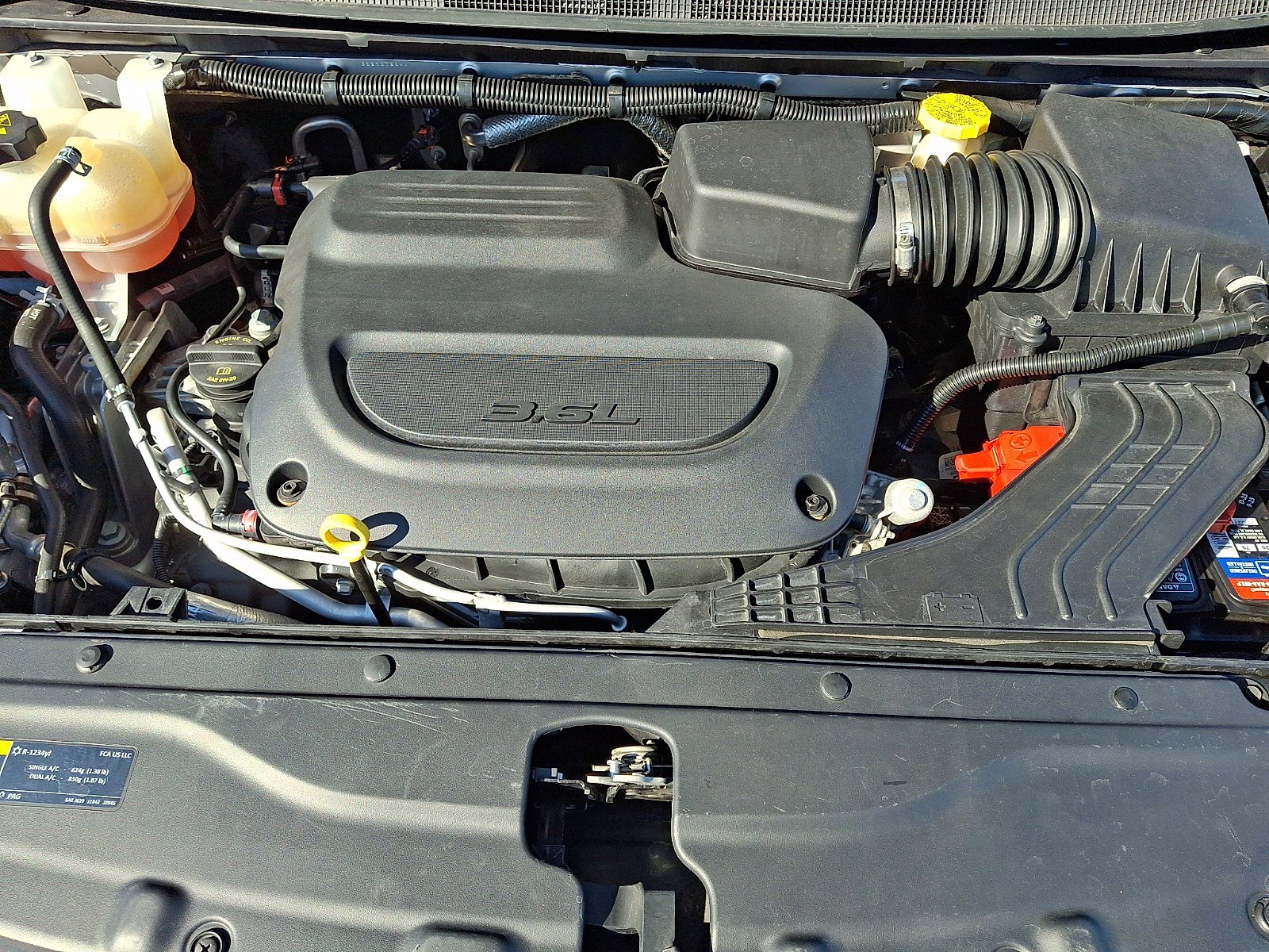 Used 2022 Chrysler Voyager LX image 27